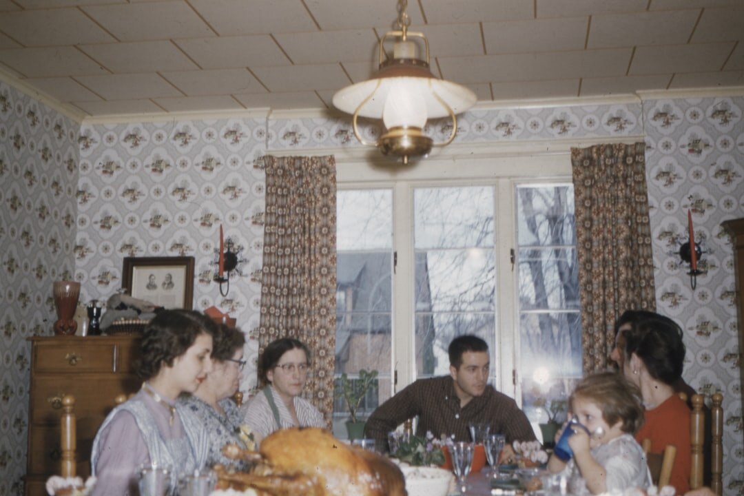 extended family dinner